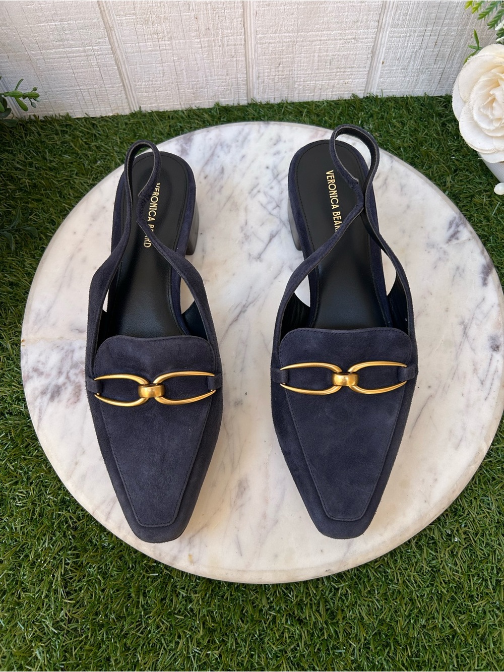 Veronica Beard Casie Slingback Pump
Color: Eclipse size 8 new/box - Picture 10 of 16